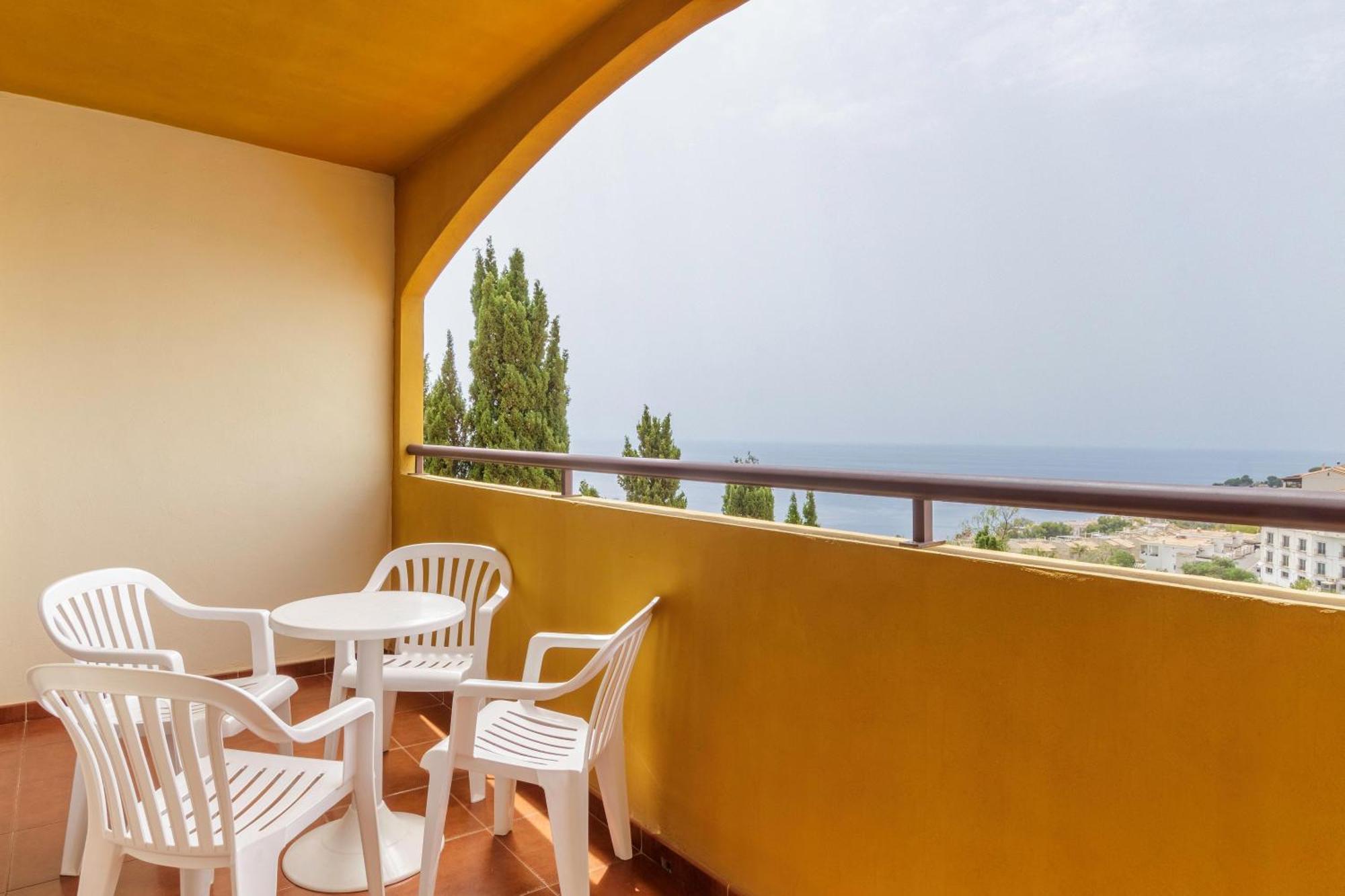 Apartamentos Best Alcazar La Herradura  Exterior photo